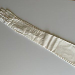 VINTAGE WHITE EVENING GLOVES